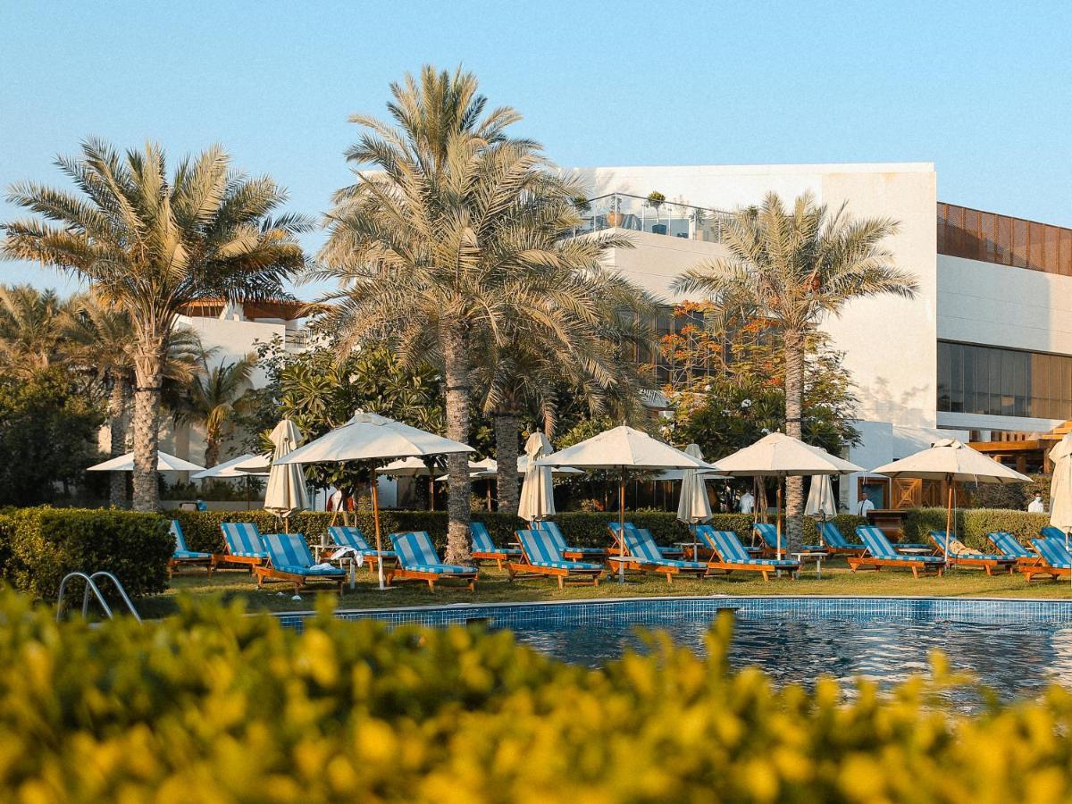 Dubai Marine Beach Resort & Spa Exterior photo
